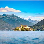 Tra Maggiore E D'orta Terra * Colazza