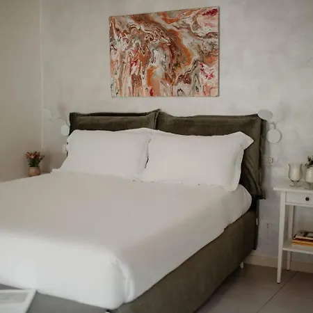 Tra Maggiore E D'orta Terra Colazza