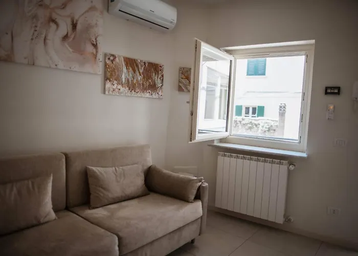 Tra Maggiore E D'orta Terra * Colazza